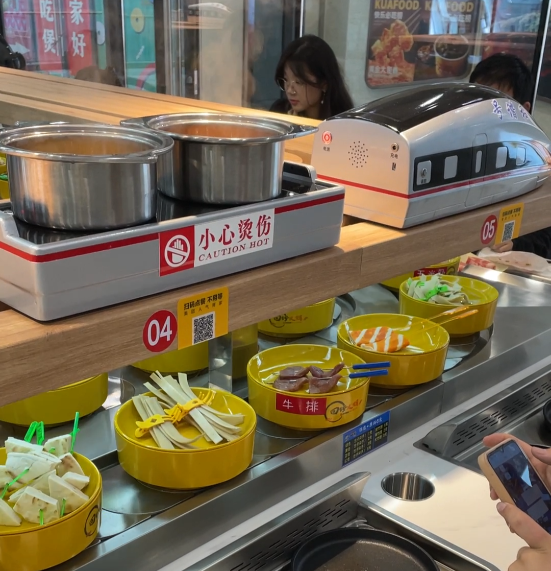 什么樣的餐廳適合配備智能送餐小火車？